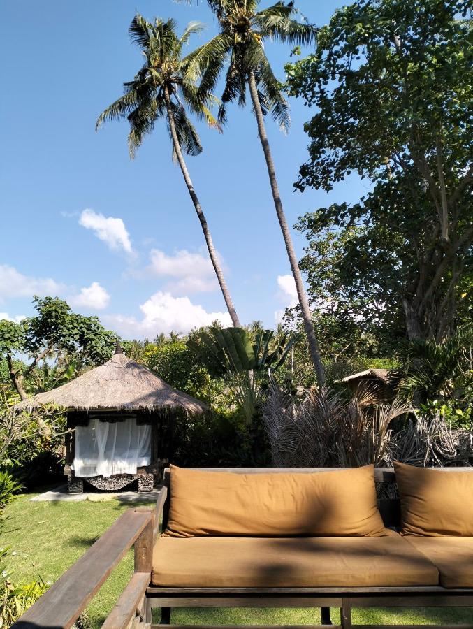 Secret Moon Beach House Jasri Exterior photo