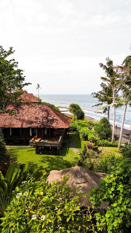Secret Moon Beach House Jasri Exterior photo