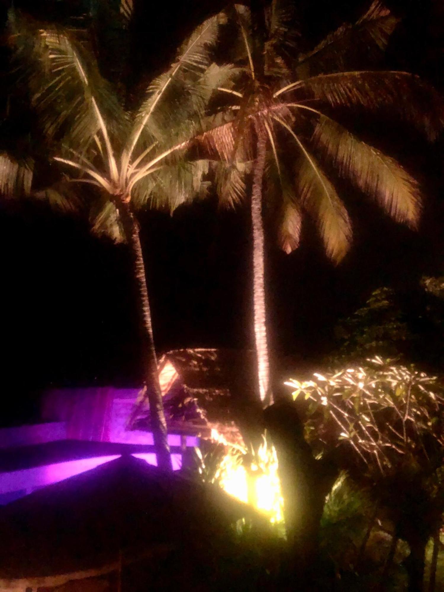 Secret Moon Beach House Jasri Exterior photo